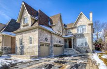 Sold: 725 Queensway West, Mississauga